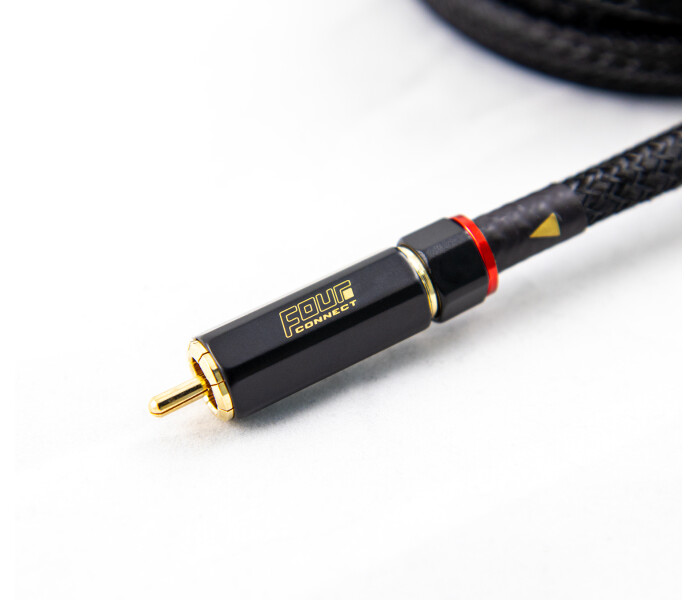 SOLO-RCA-CLOSEUP image