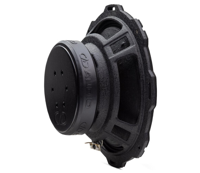 VO-M8a-3qtr-back-right-2020 image