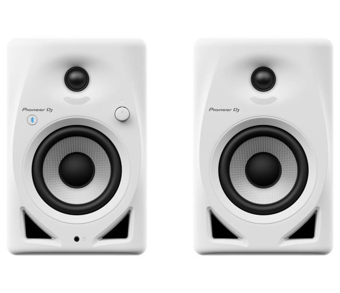 DM 40D BT cgi 1792x1316 pc front W image