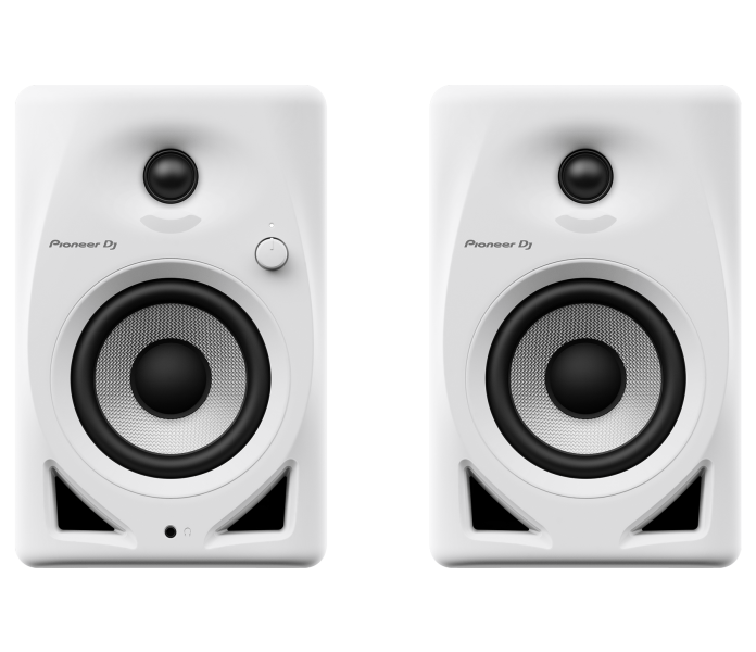 DM 40D cgi 1792x1316 pc front W image