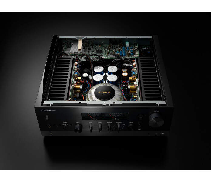 RN2000A BL interior3 393d55be9dbbfc55784707f2f773e66b image