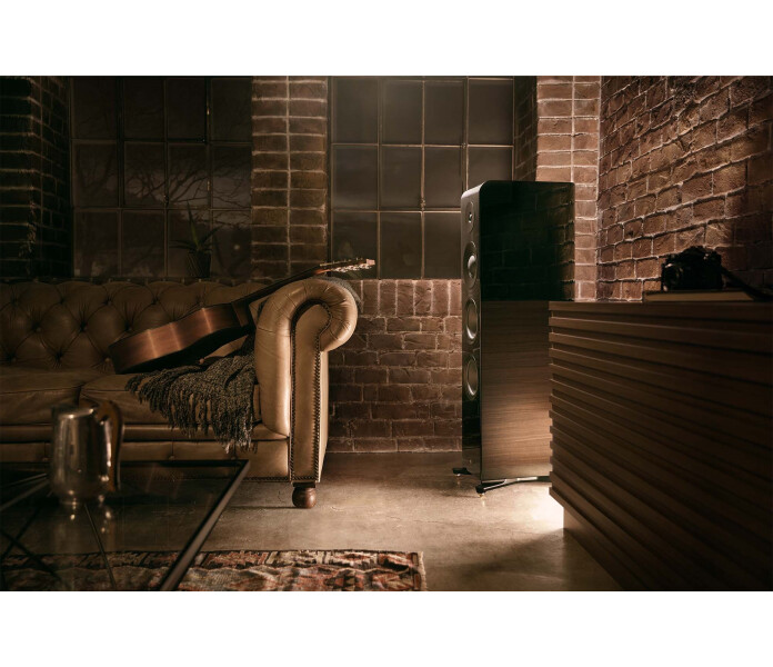 NS2000A lifestyle2 2 458c9cb5ce119256da38886cec38941c image