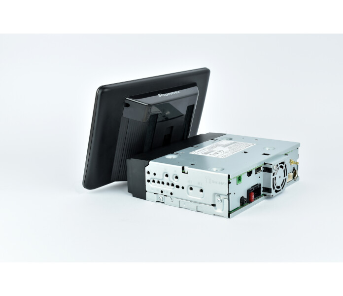 18. 950dab back angle3 image